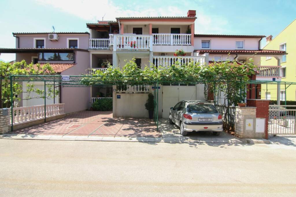 Apartments Kristina Fazana D Exterior photo
