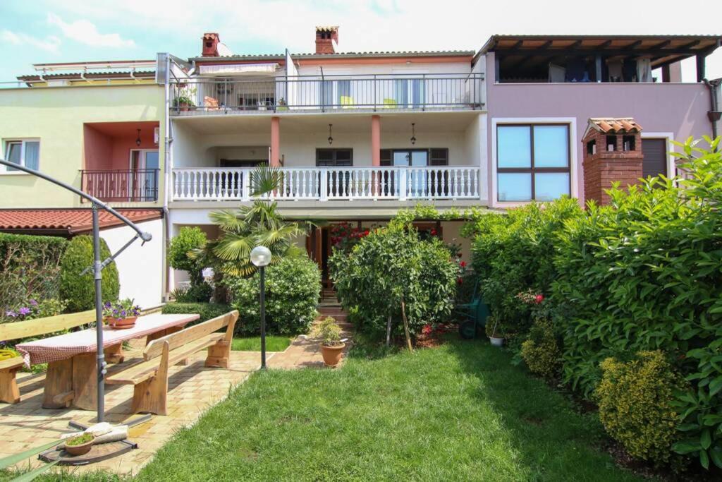 Apartments Kristina Fazana D Exterior photo